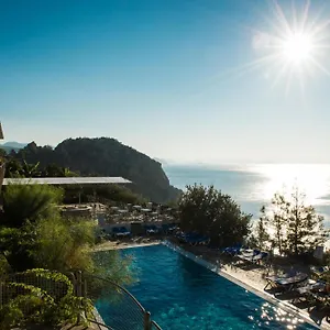 4* Resort Loryma